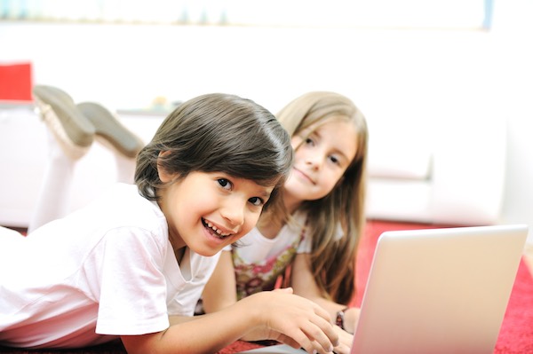 iPad iPhone Apple Mac cybersafety kids help